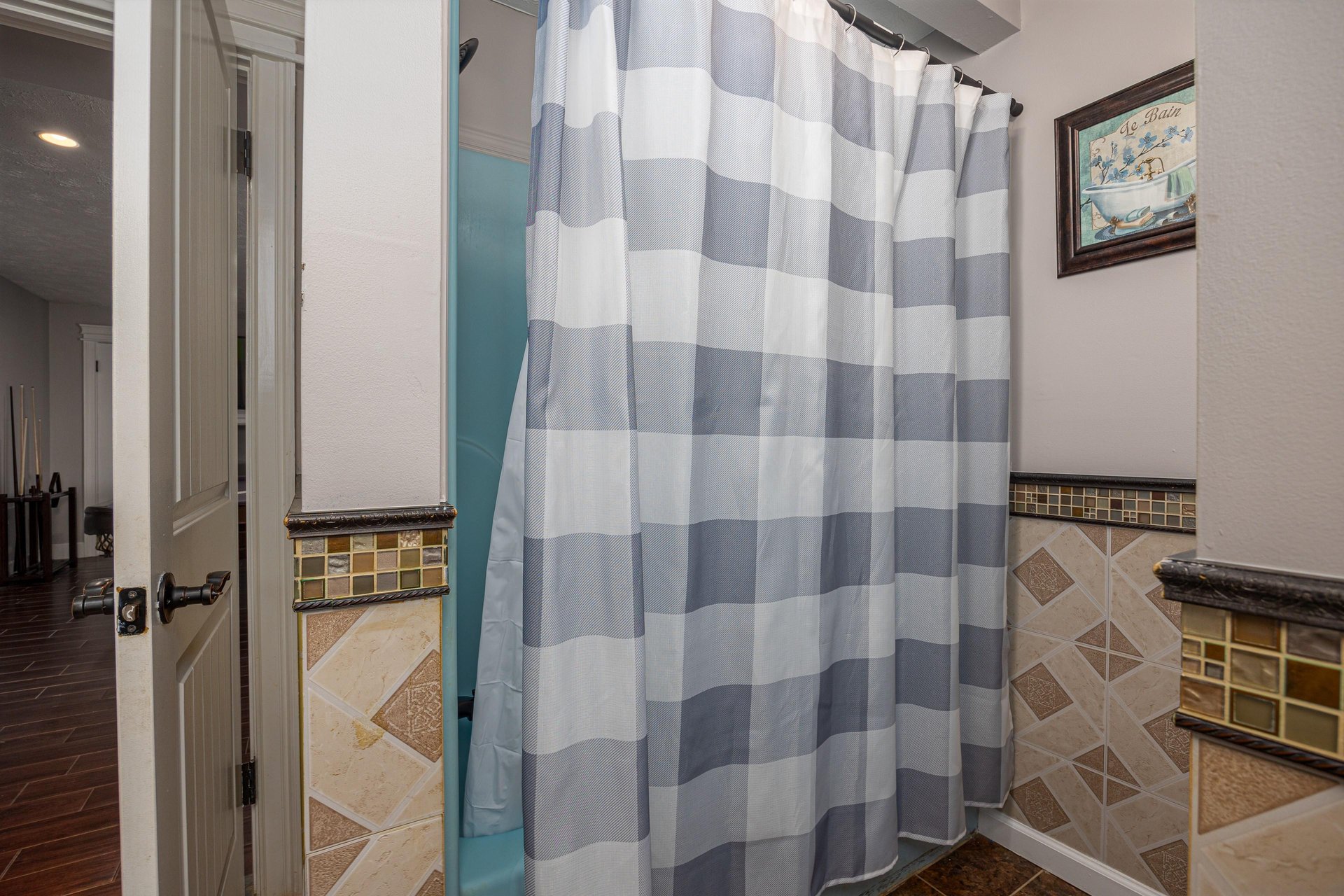 Shower at Hoop Dreams Lodge