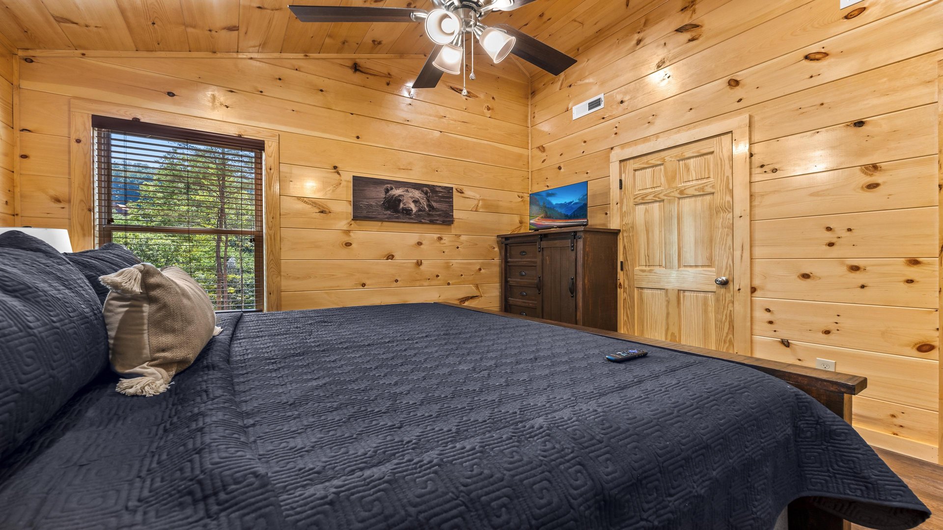 at hillbilly hideaway a 5 bedroom cabin rental located in pigeon forge