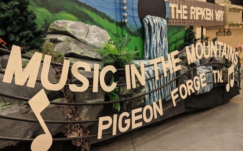 parade float for music in the mountains in pigeon forge