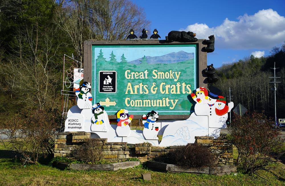 outdoor sign for great smoky arts and crafts community