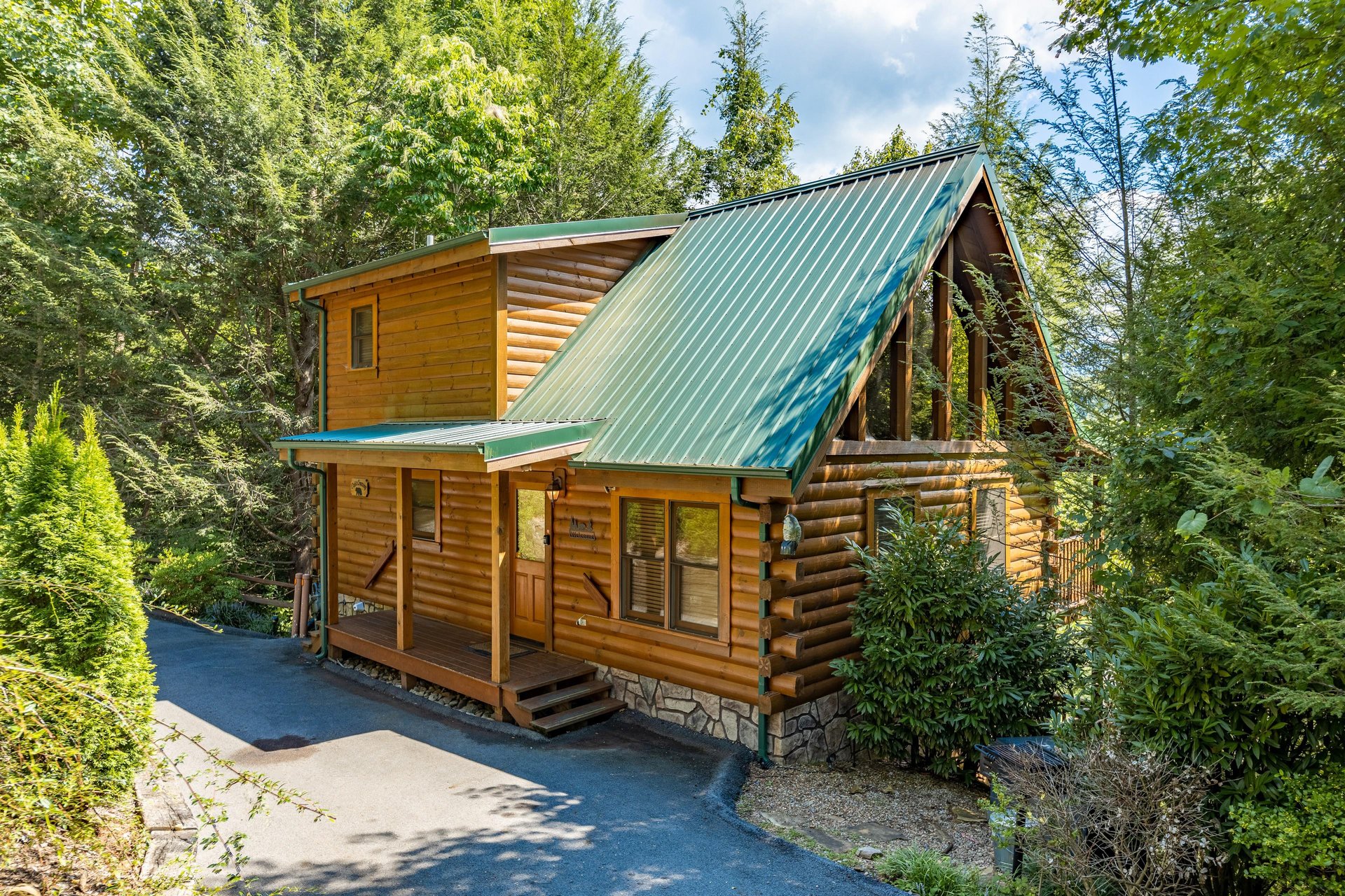 Cubs Crossing, a 3 bedroom cabin rental located in Gatlinburg