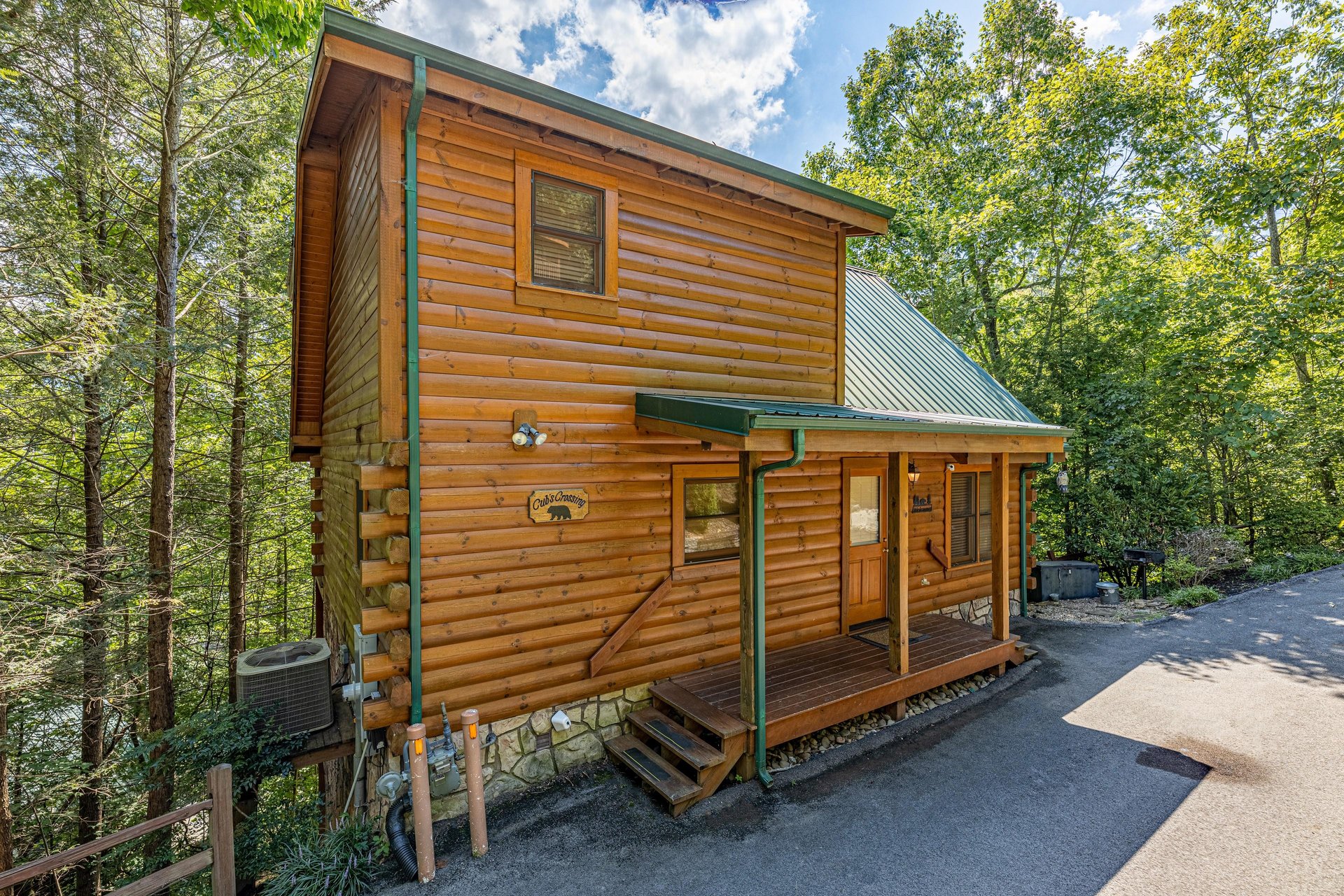 Cubs Crossing, a 3 bedroom cabin rental located in Gatlinburg