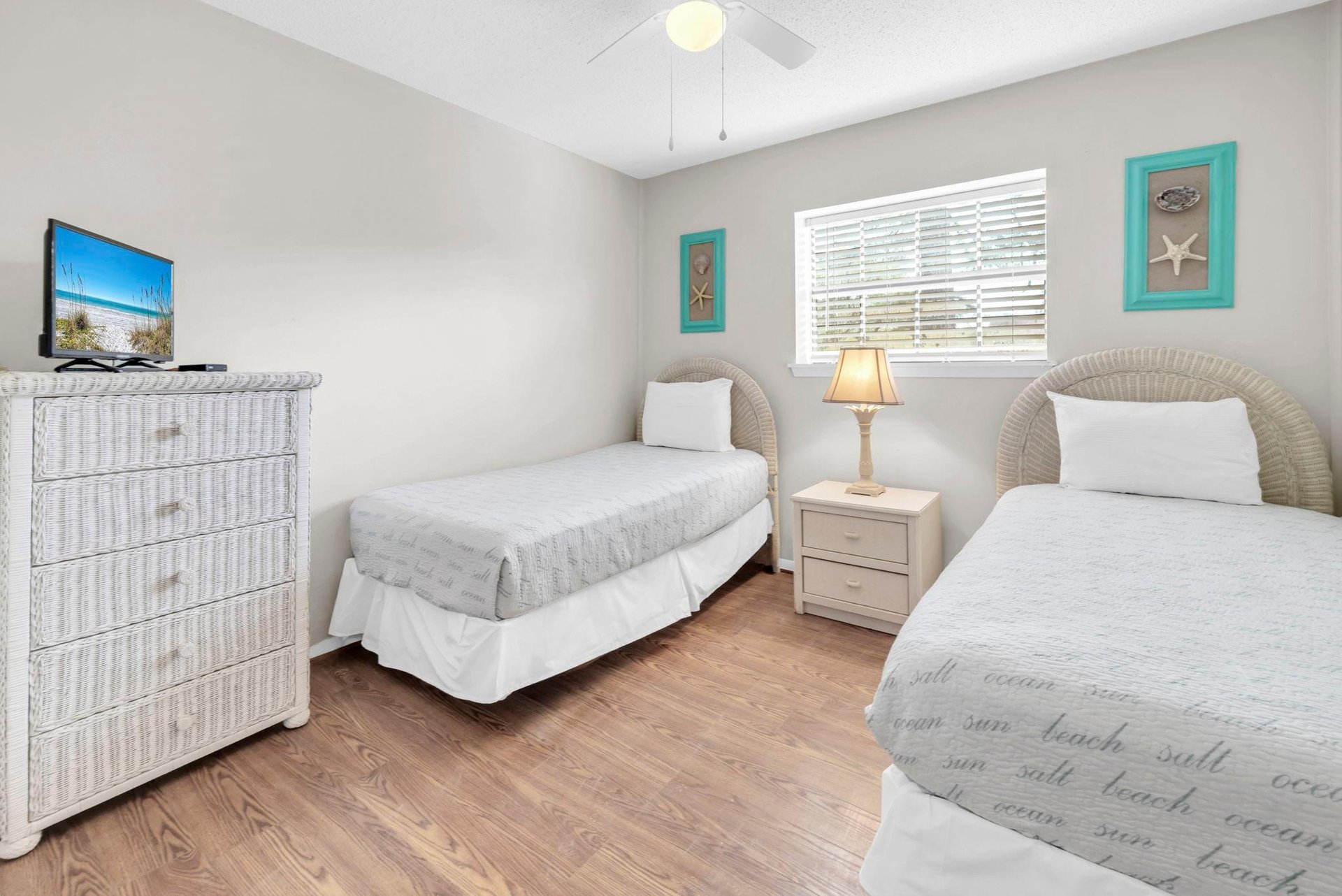 Guest Bedroom 2 Part 1