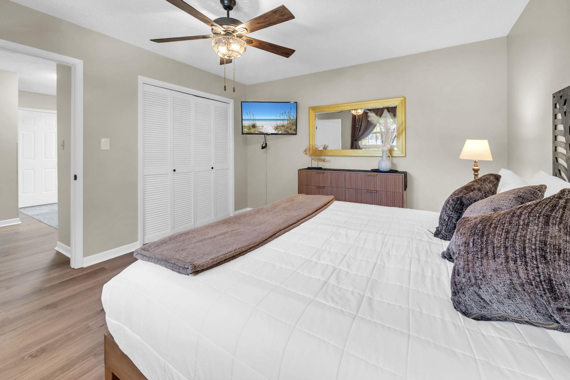 Master Bedroom 1 Part 3