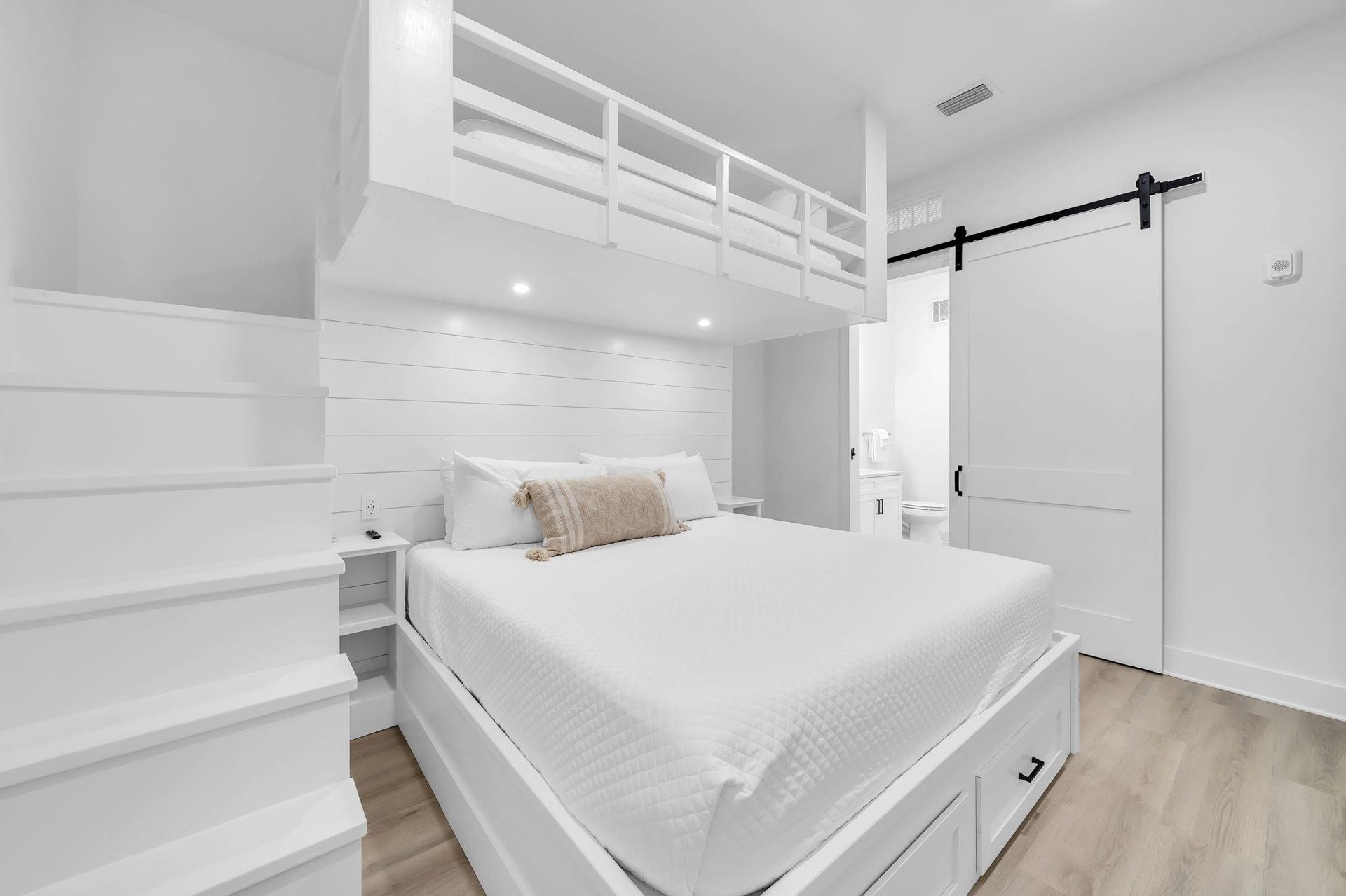 Master Bedroom 1 Part 3