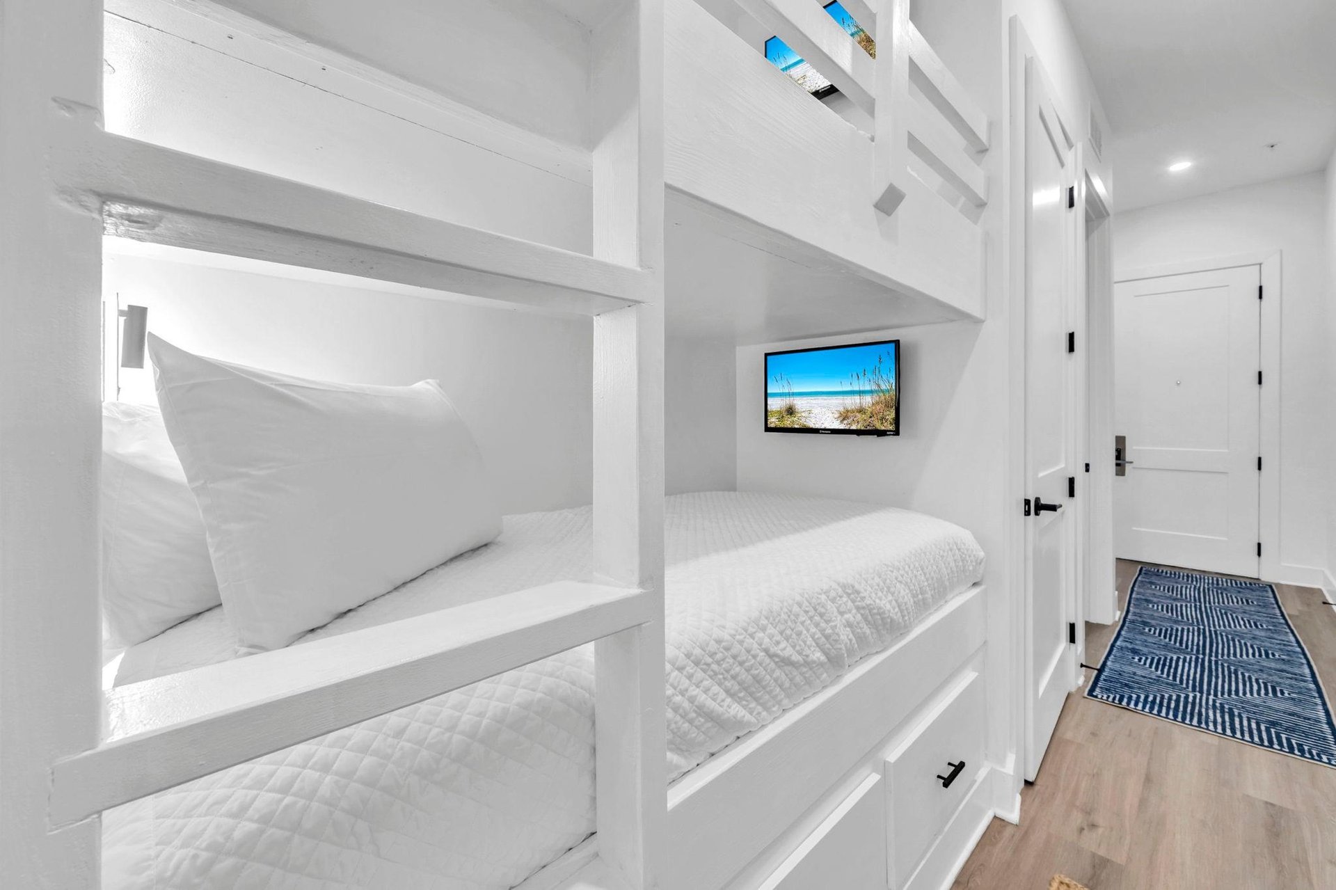 Hallway Bunks 1 Part 2