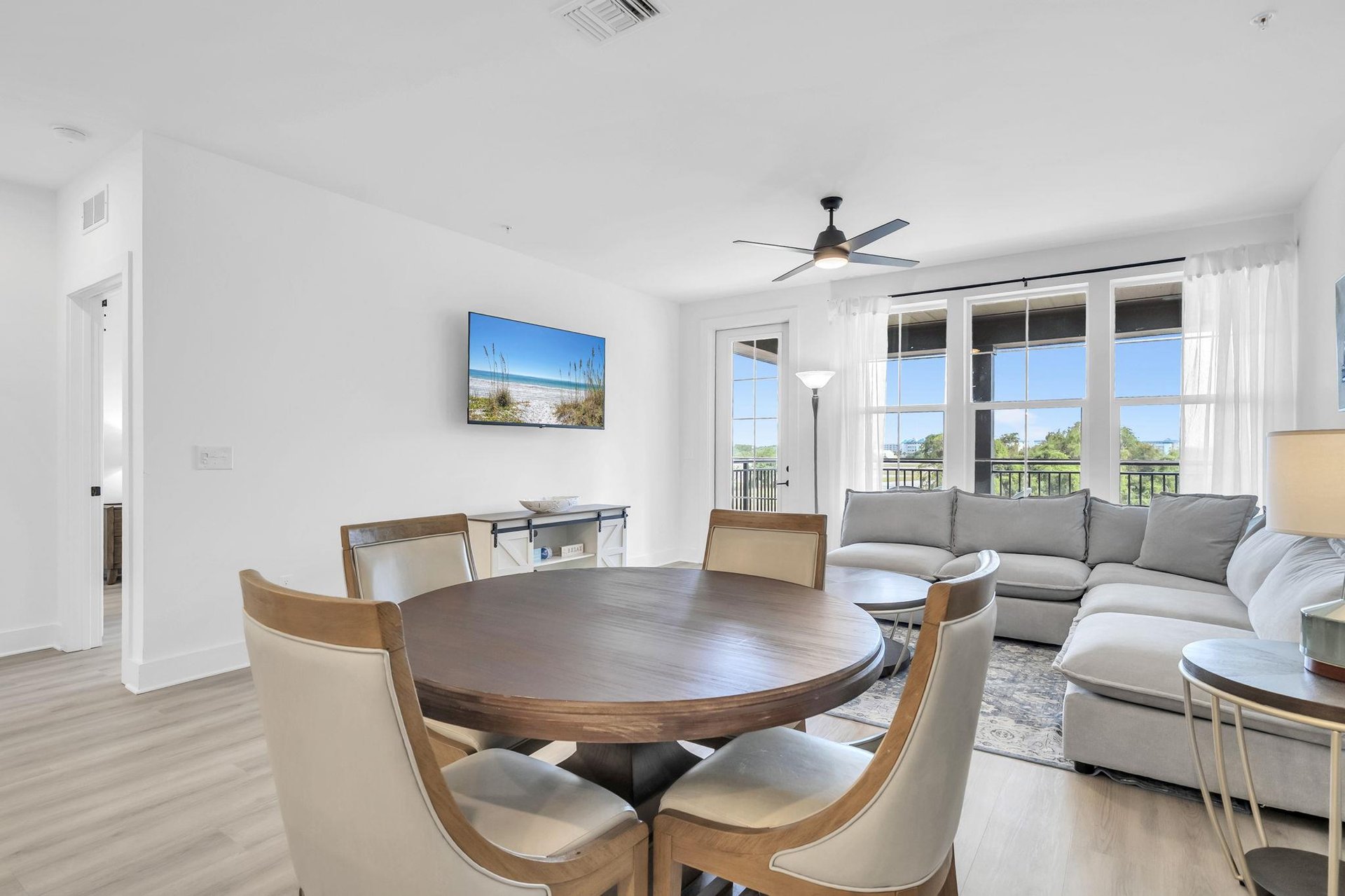 Dining Area 1 Part 1