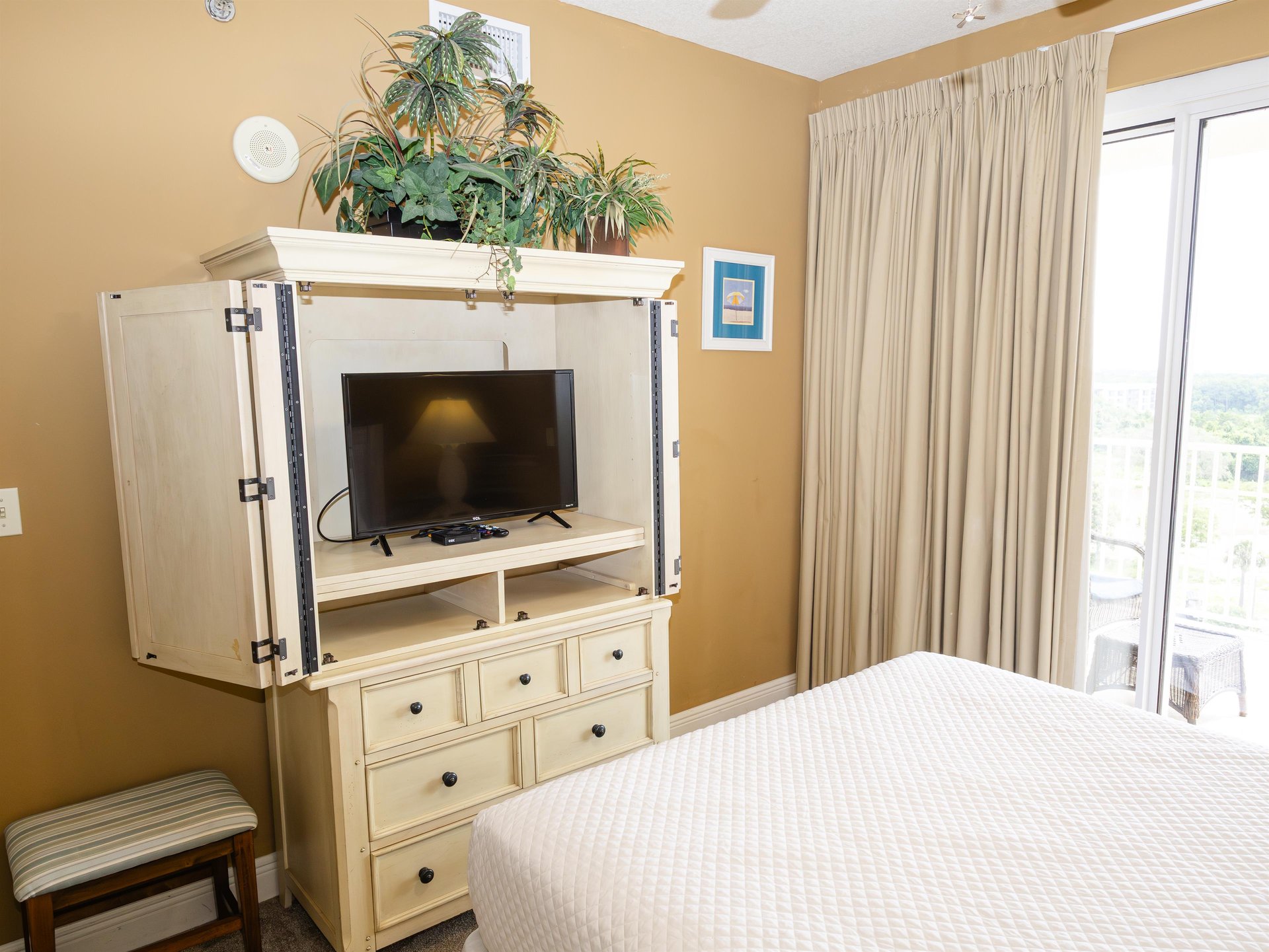 Guest Bedroom 1