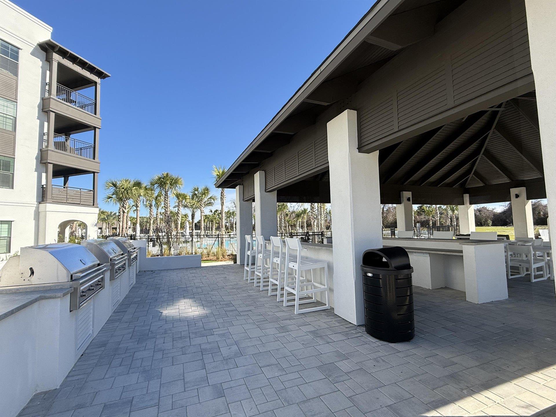 Grove Grilling Area