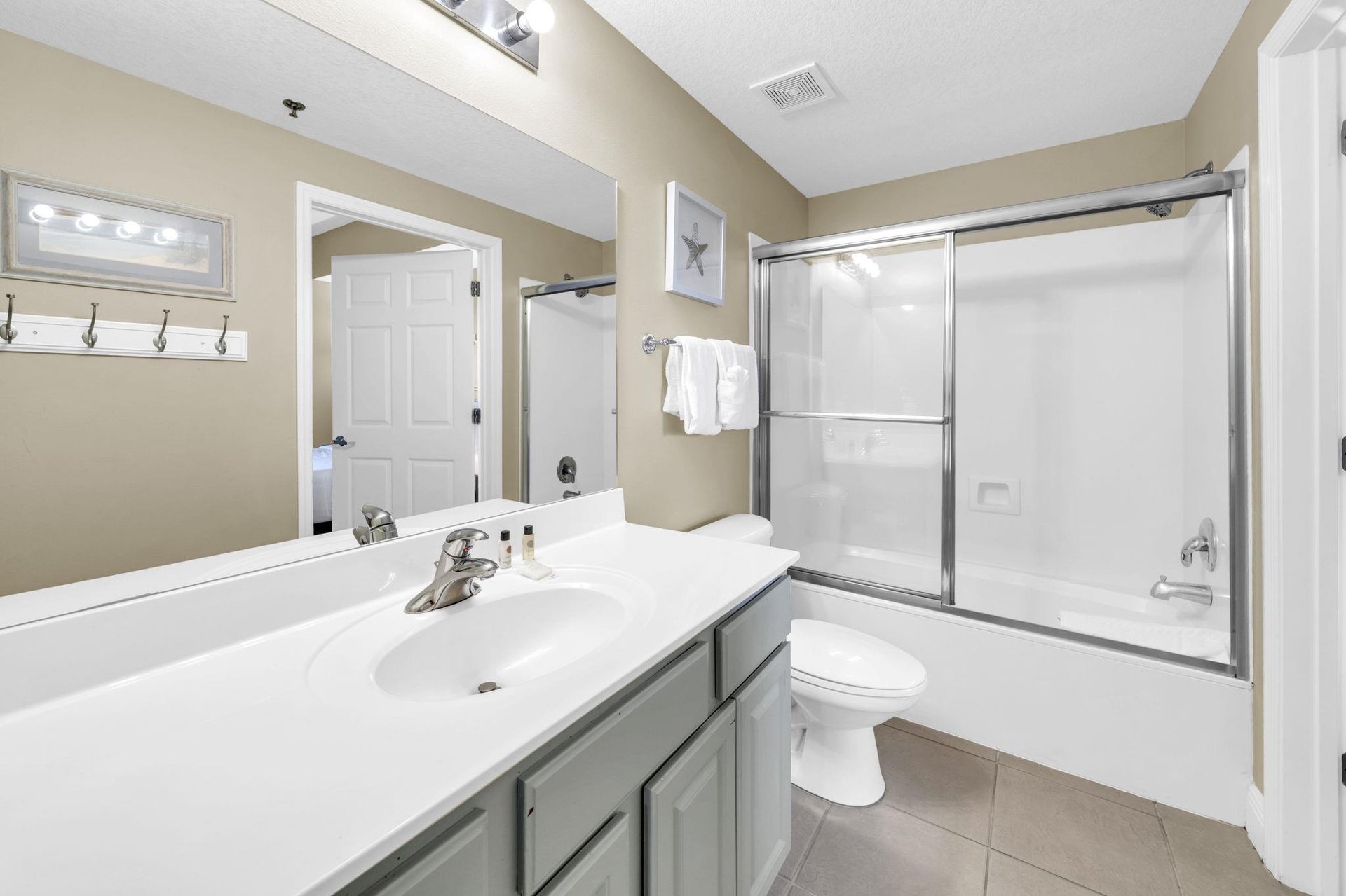 Guest Bathroom 1 Part 1