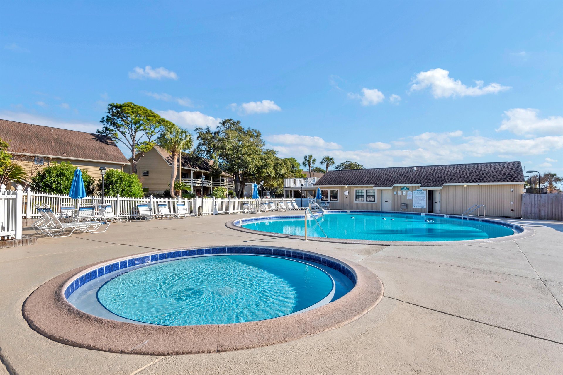Golf Course Pool