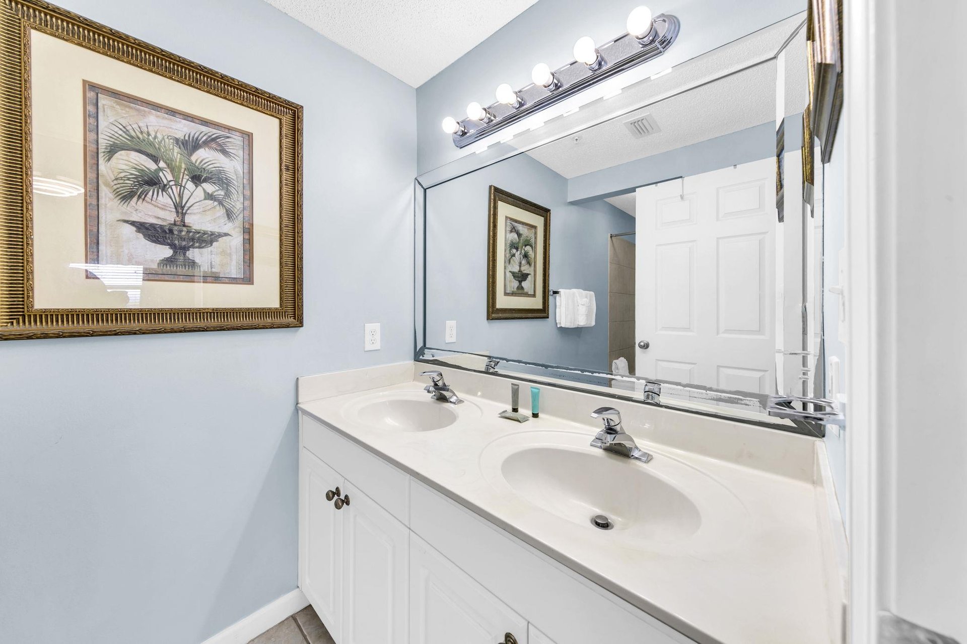 Master Bathroom 1 Part 1