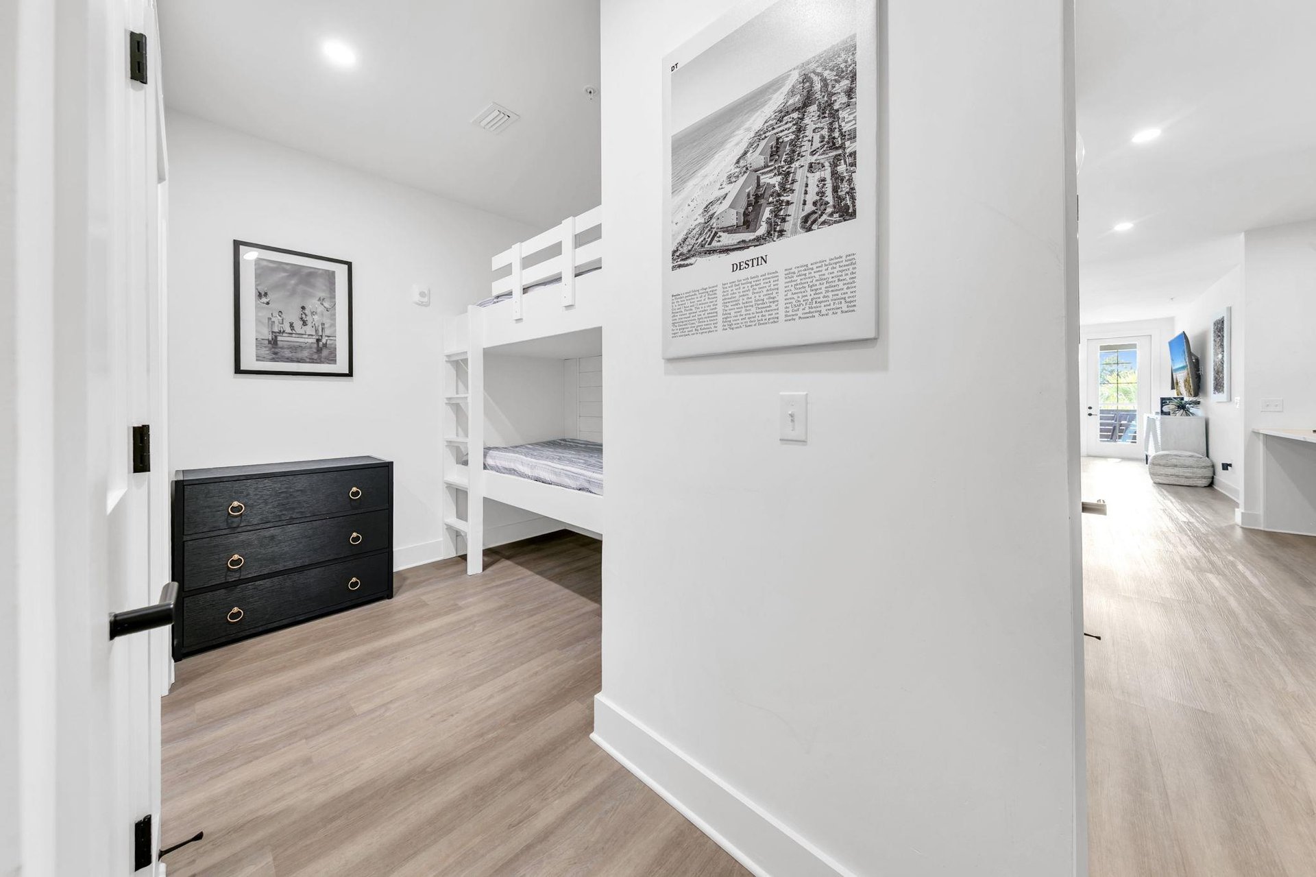 Hallway Bunks 1 Part 1