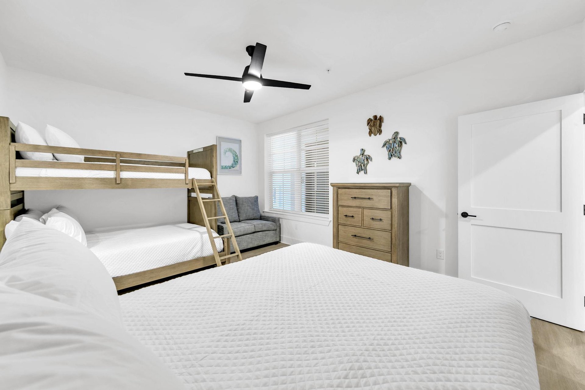 Guest Bedroom 2 Part 2