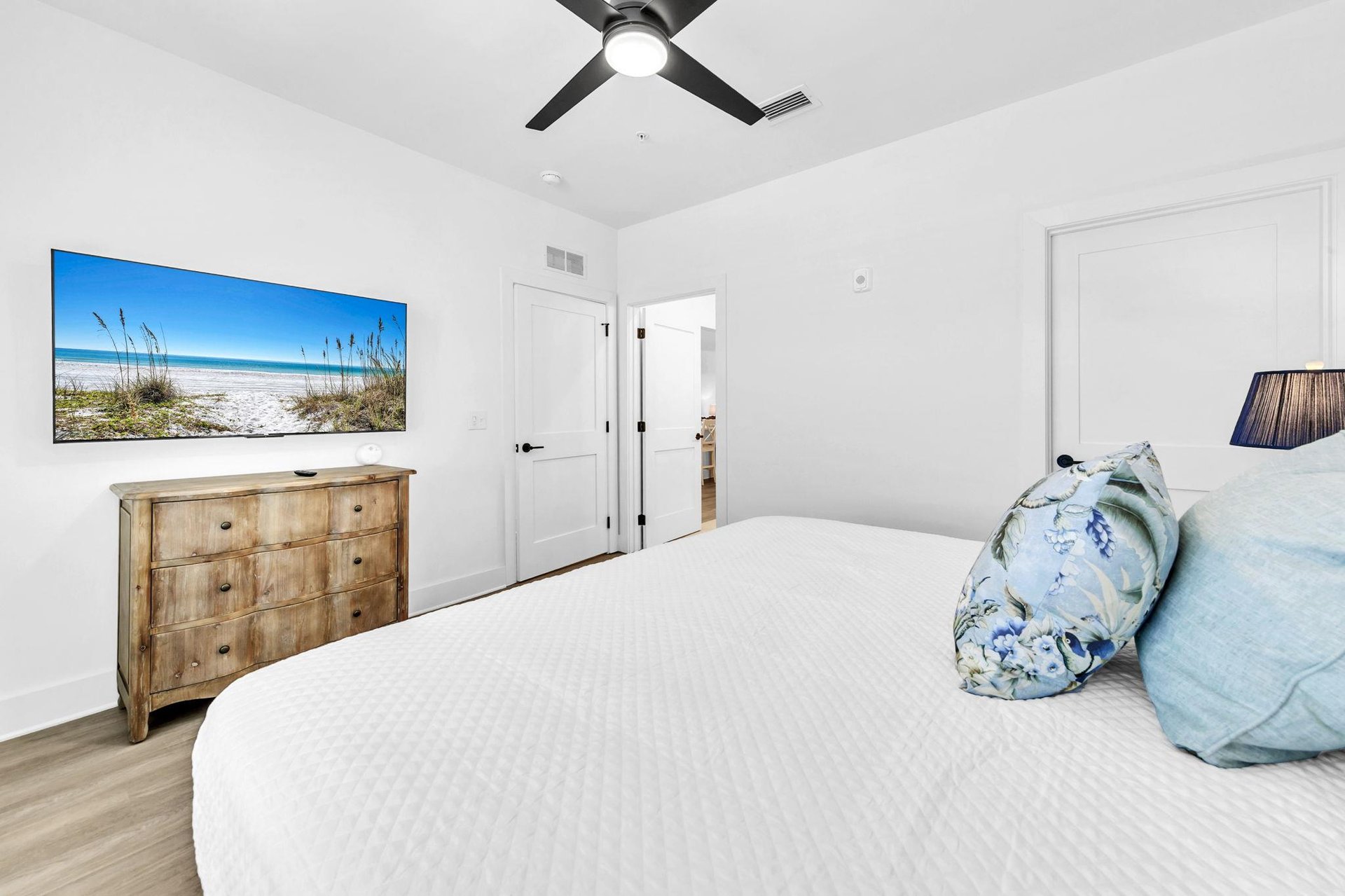 Guest Bedroom 1 Part 2