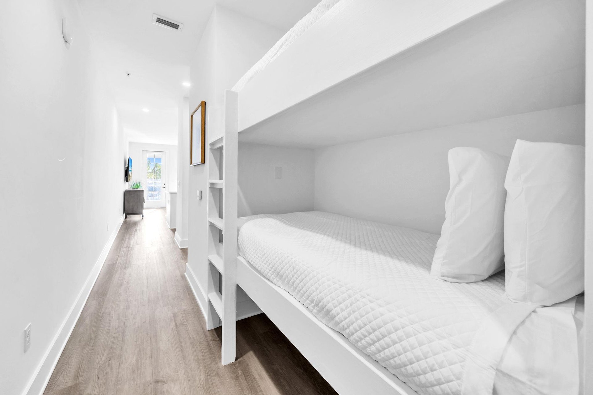 Hallway Bunks 1 Part 1