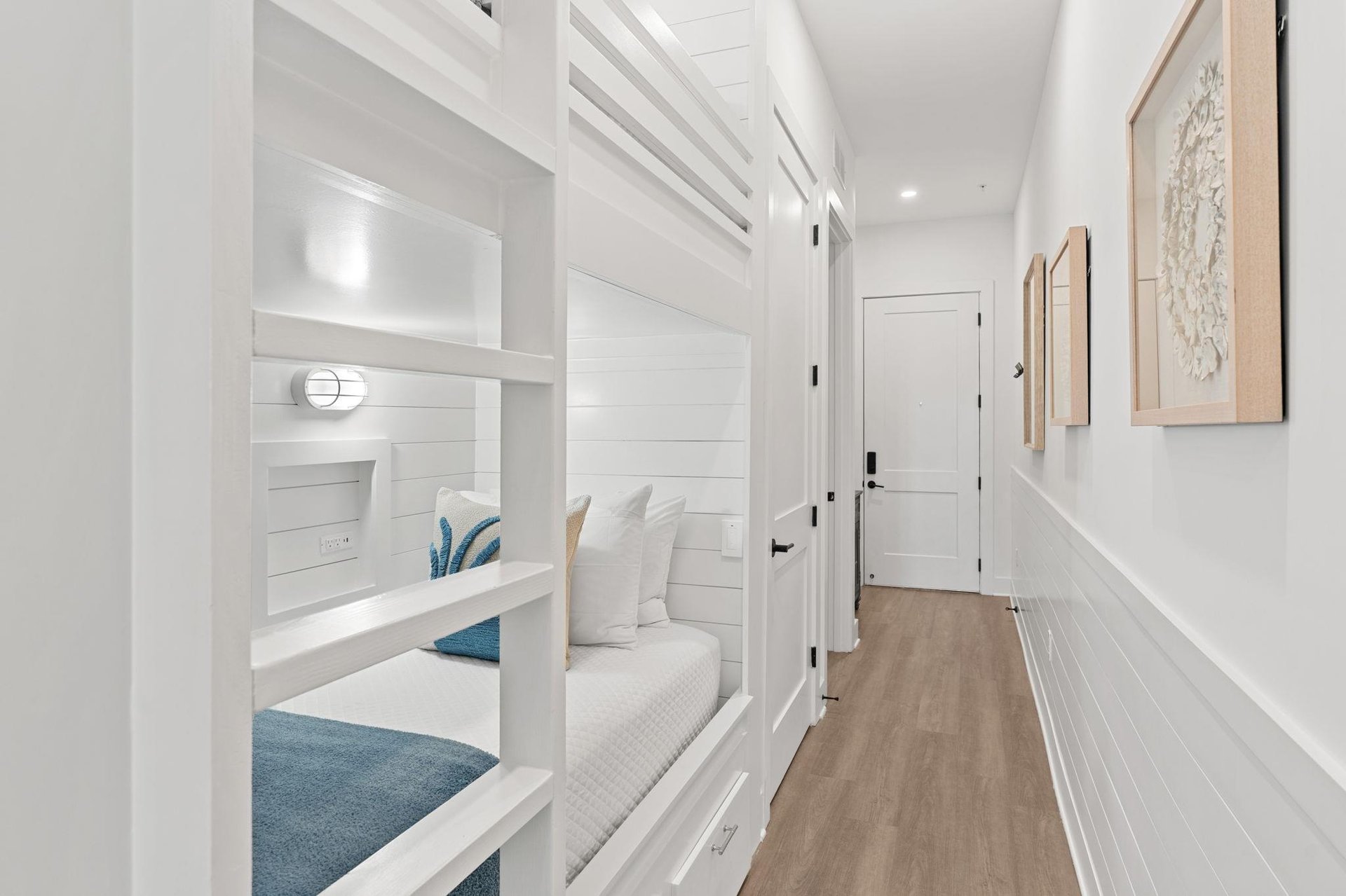 Hallway Bunks 1 Part 2