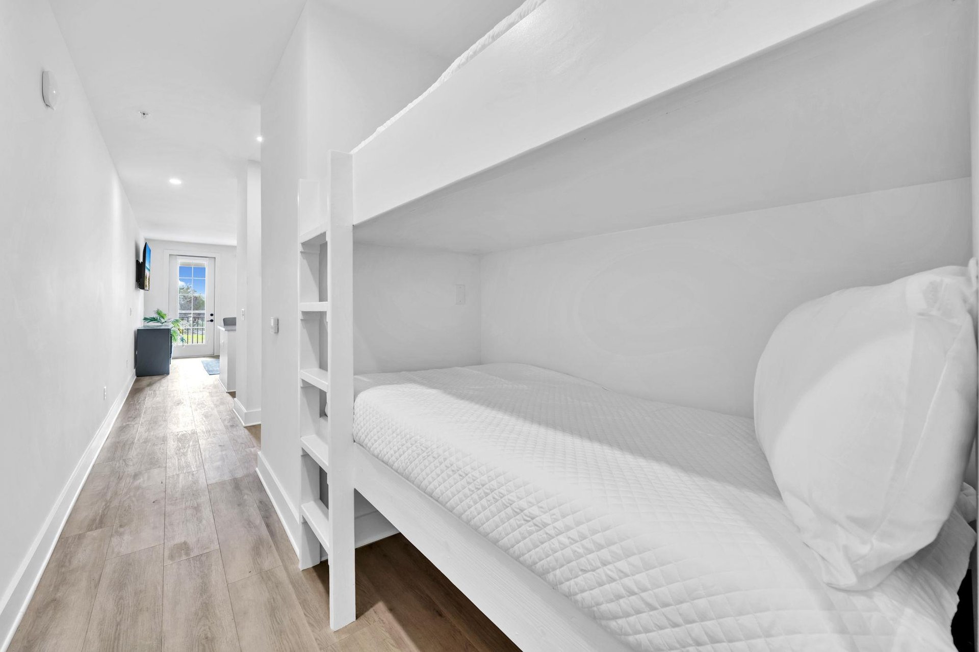 Hallway Bunks 1 Part 1