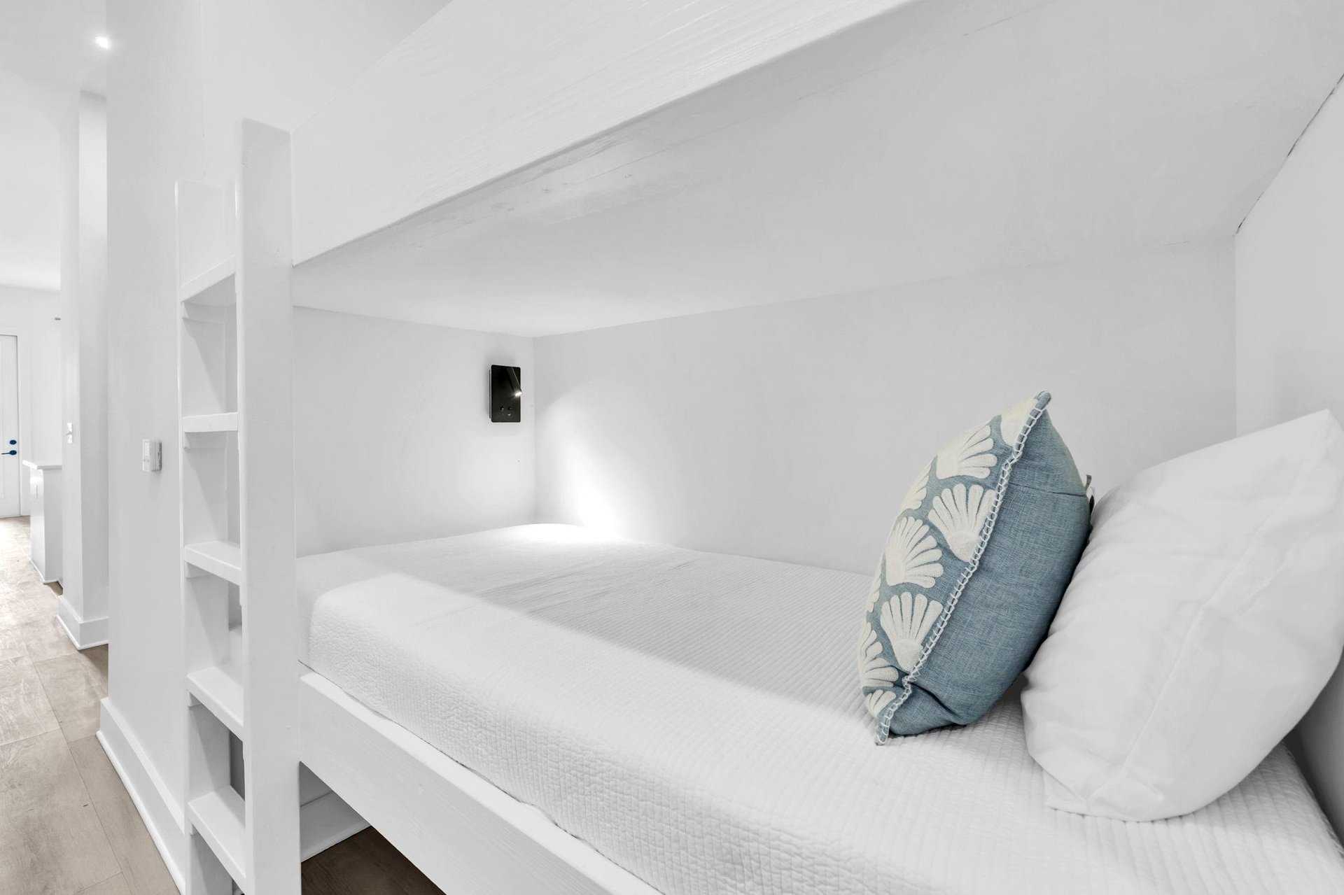 Hallway Bunks 1 Part 1