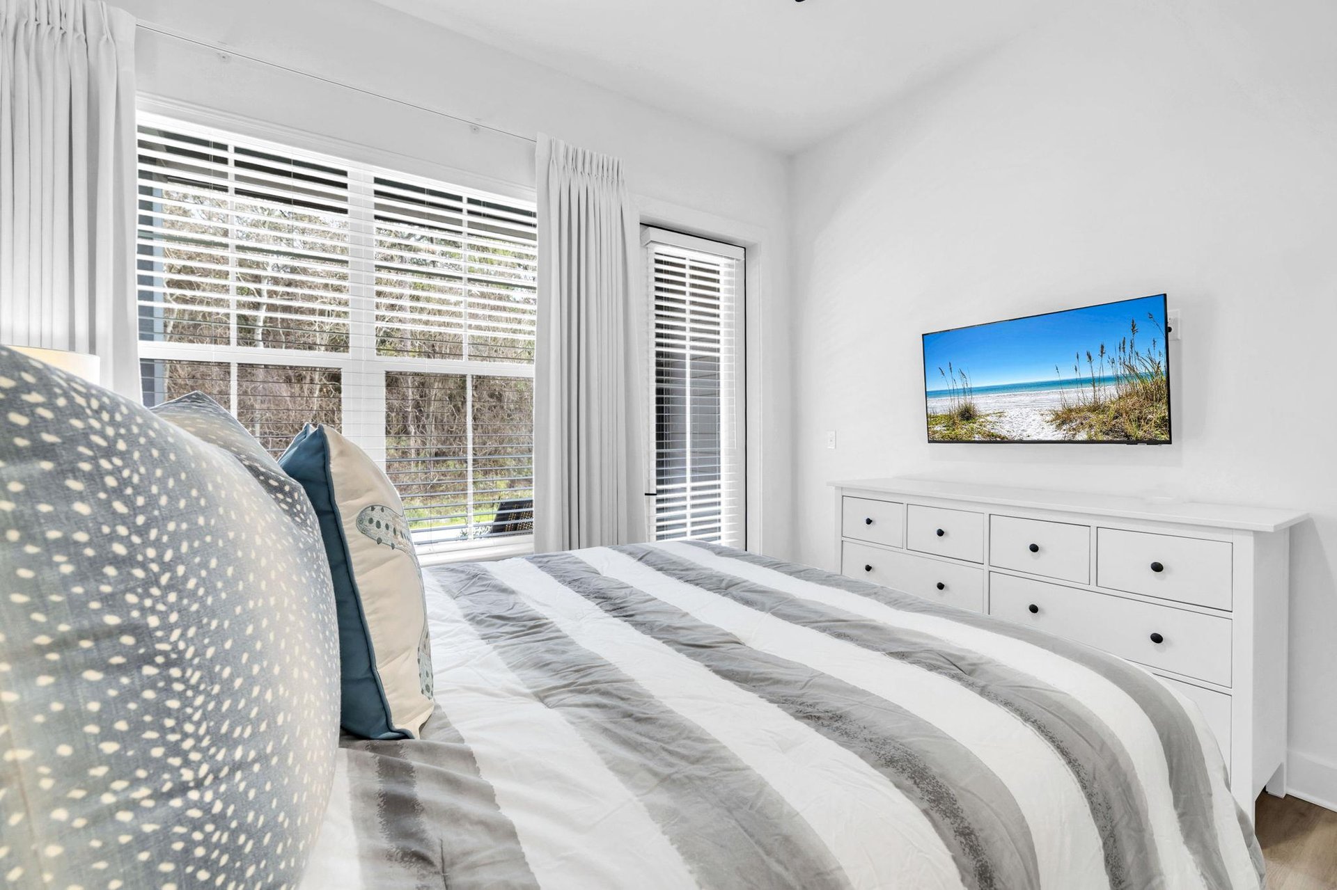 Guest Bedroom 1 Part 2