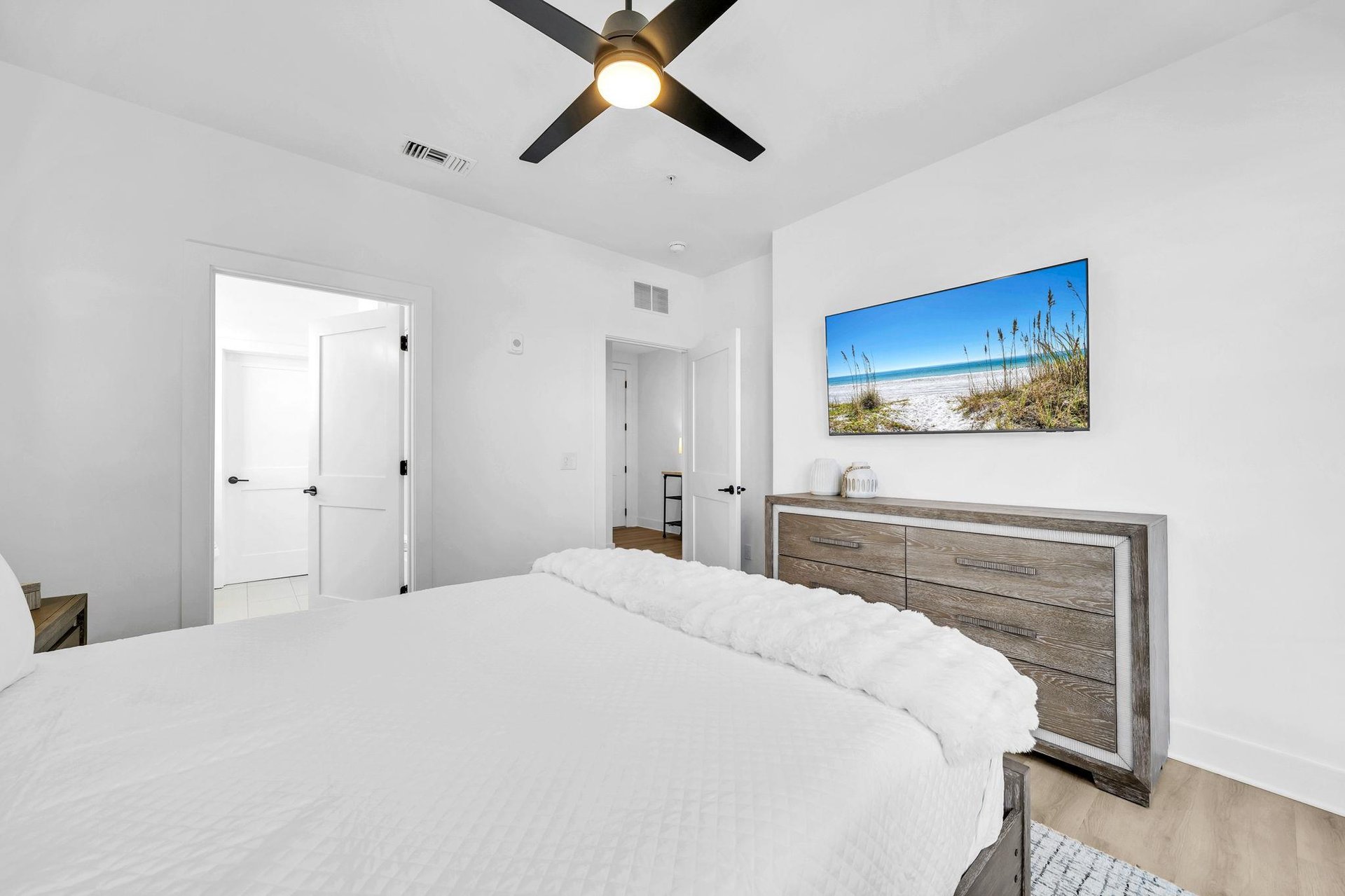 Guest Bedroom 1 Part 3