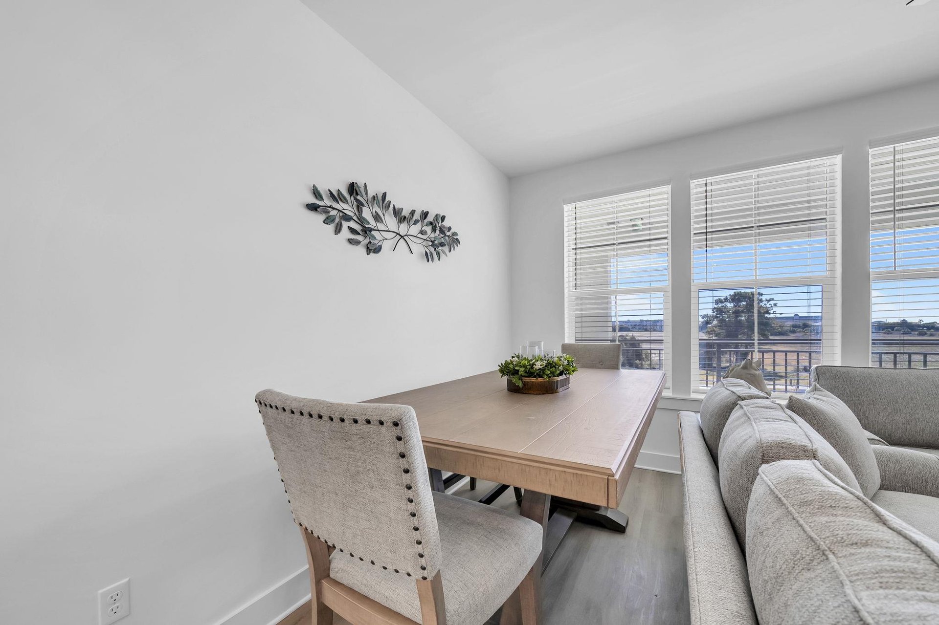 Dining Area 1 Part 1