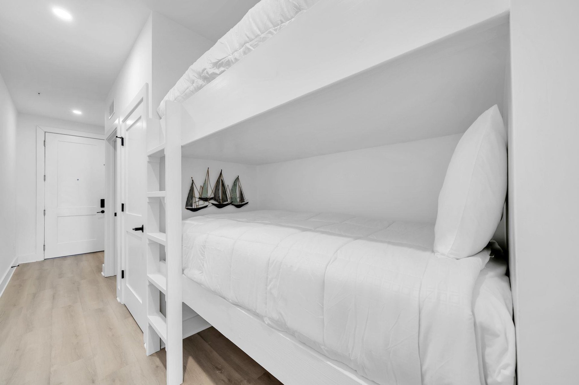 Hallway Bunks 1 Part 2