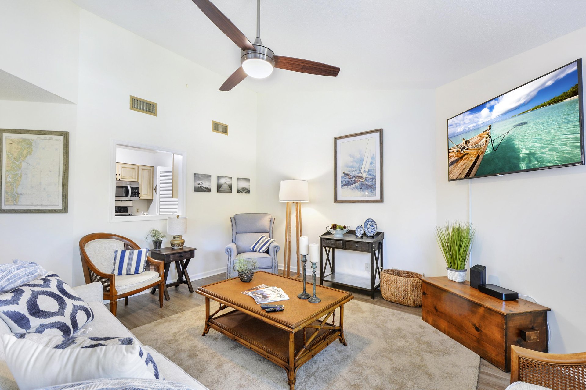 Living Room and Kitchen PassThrough – Harbour Oaks 316