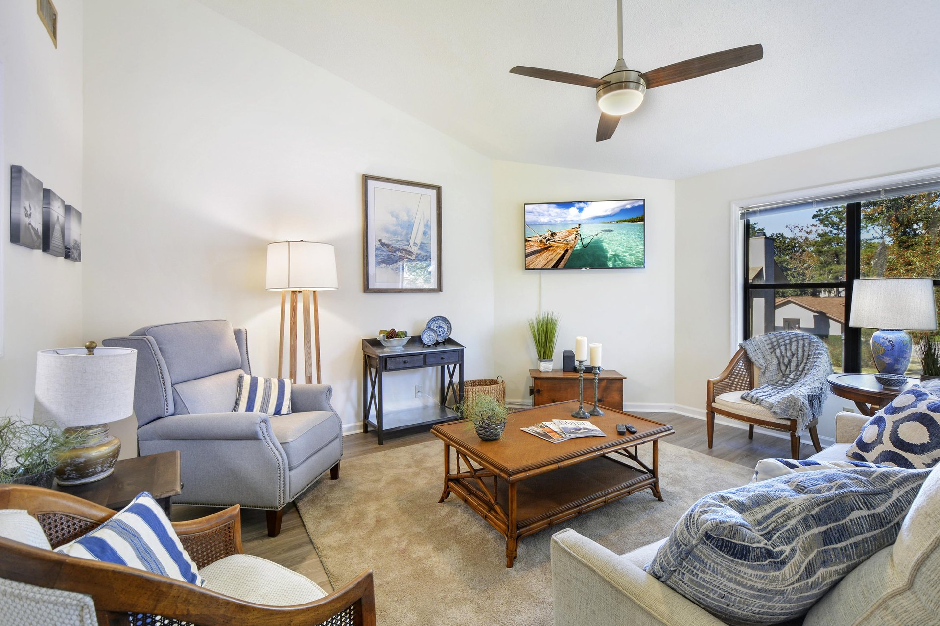 Living Room – Harbour Oaks 316, St. Simons Island