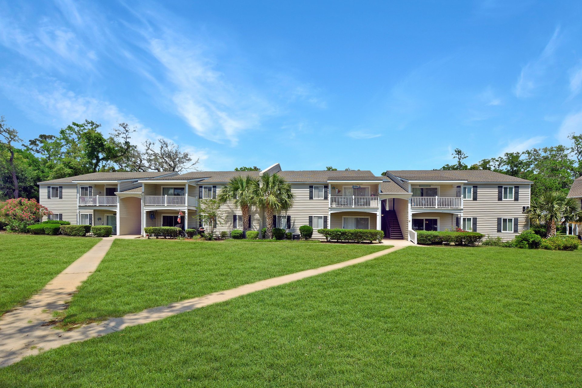 Front lawn and walkway leading to the Ocean Walk J11 building.