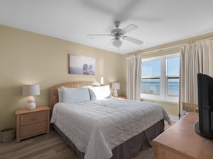 Primary bedroom with gulf view