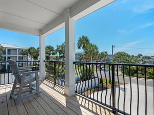 2nd Floor Balcony on Front