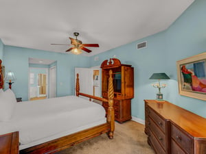 Primary Bedroom with King bed and En Suite Bathroom