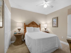 Guest bedroom with queen bed