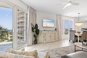 Living Area with Gulf Views and Flat Screen TV