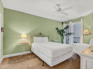 Bedroom 3 with Queen and Daybed