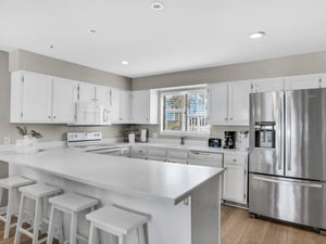 Kitchen with Breakfast Bar Seating