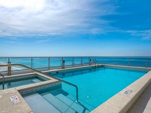 Destin Beachfront Rooftop Pool