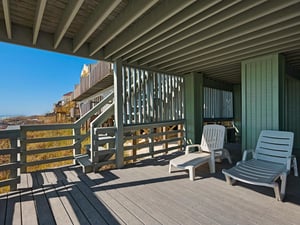 Another Spacious Beach Deck to Lay Back and Unwind