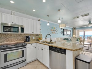 Kitchen with Granite Coutnertops