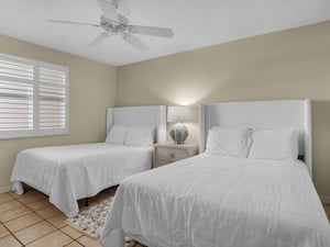 Guest Room with 2 Double Beds