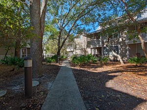 Hidden Dunes Cottage Walkway to Pool