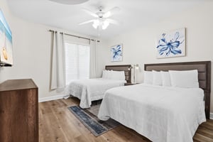 Guest Bedroom with 2 Double Beds