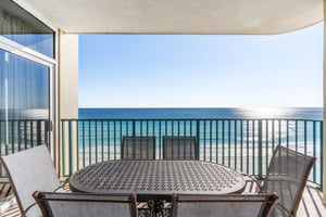 Balcony with Dining Table