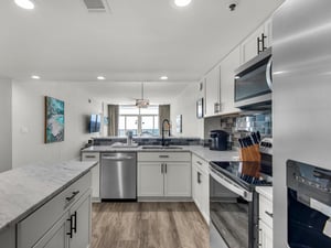 Kitchen with Amazing Views