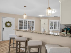 Kitchen with Breakfast Bar Seating