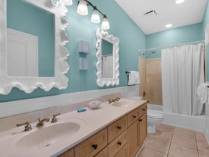 Guest Bathroom 4 2nd Floor Loft