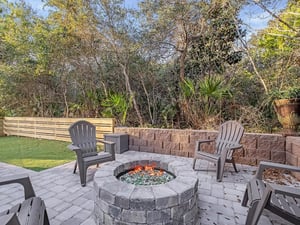 Gas fire pit