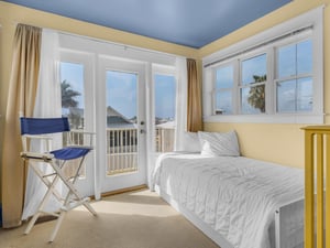 3rd Floor Loft Bedroom with Daybed