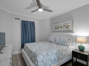 Guest bedroom with king bed